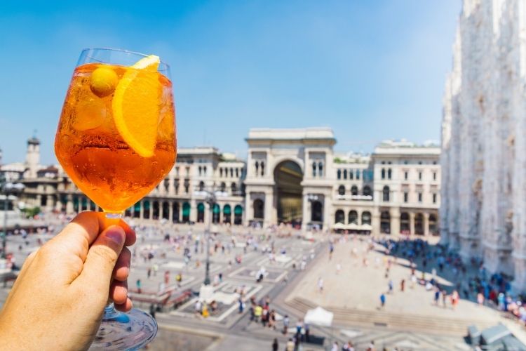 A spritz in the sky: aperitifs with a view