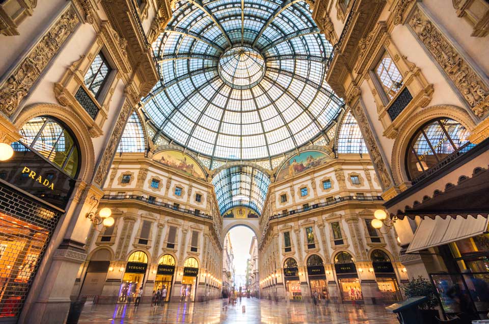 Galleria Vittorio Emanuele II: the octagon is the living room of Milan