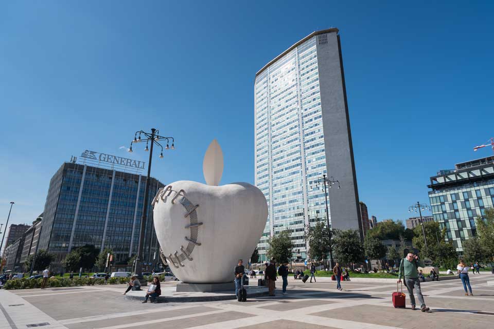 Pirellone piazza stazione centrale